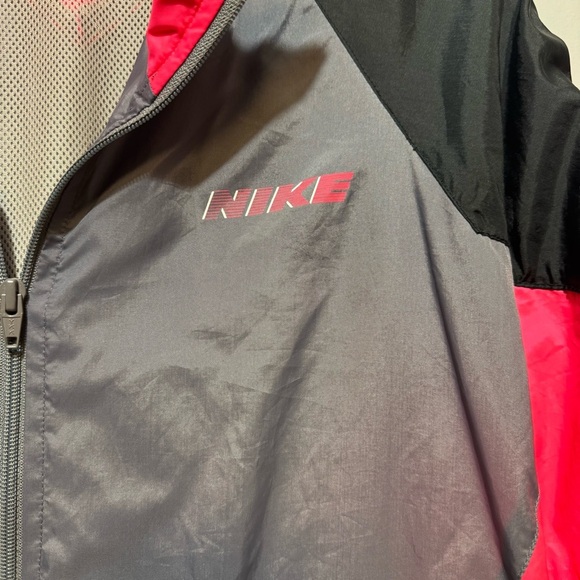 Nike Vintage Pink and Gray Mesh Jacket - Picture 2 of 9